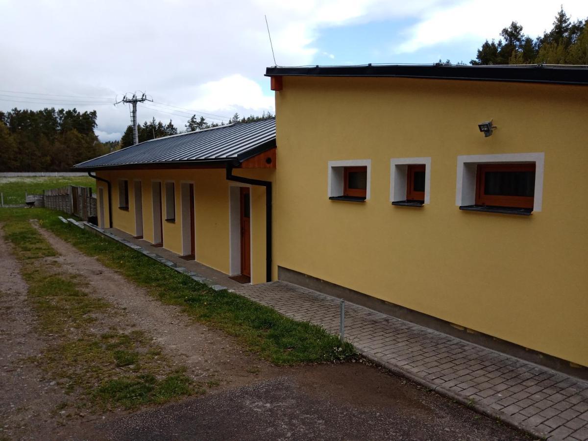Hotel Ranc Esadera Zatavi Zewnętrze zdjęcie