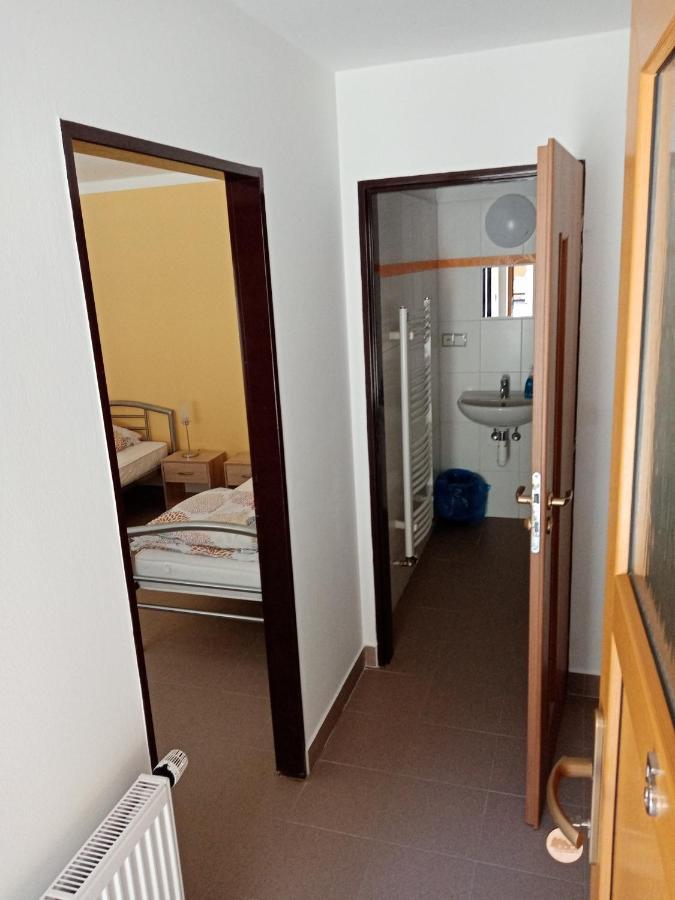 Hotel Ranc Esadera Zatavi Zewnętrze zdjęcie