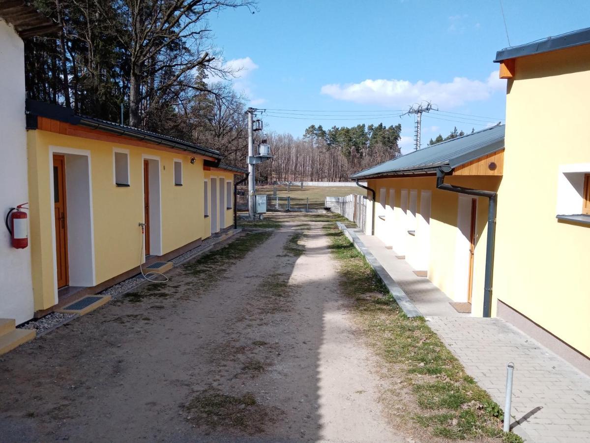 Hotel Ranc Esadera Zatavi Zewnętrze zdjęcie